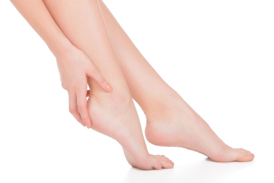 Healthy arms and legs after treatment of mushrooms with zxcvbnmqwort cream