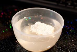 Soda against nail fungus